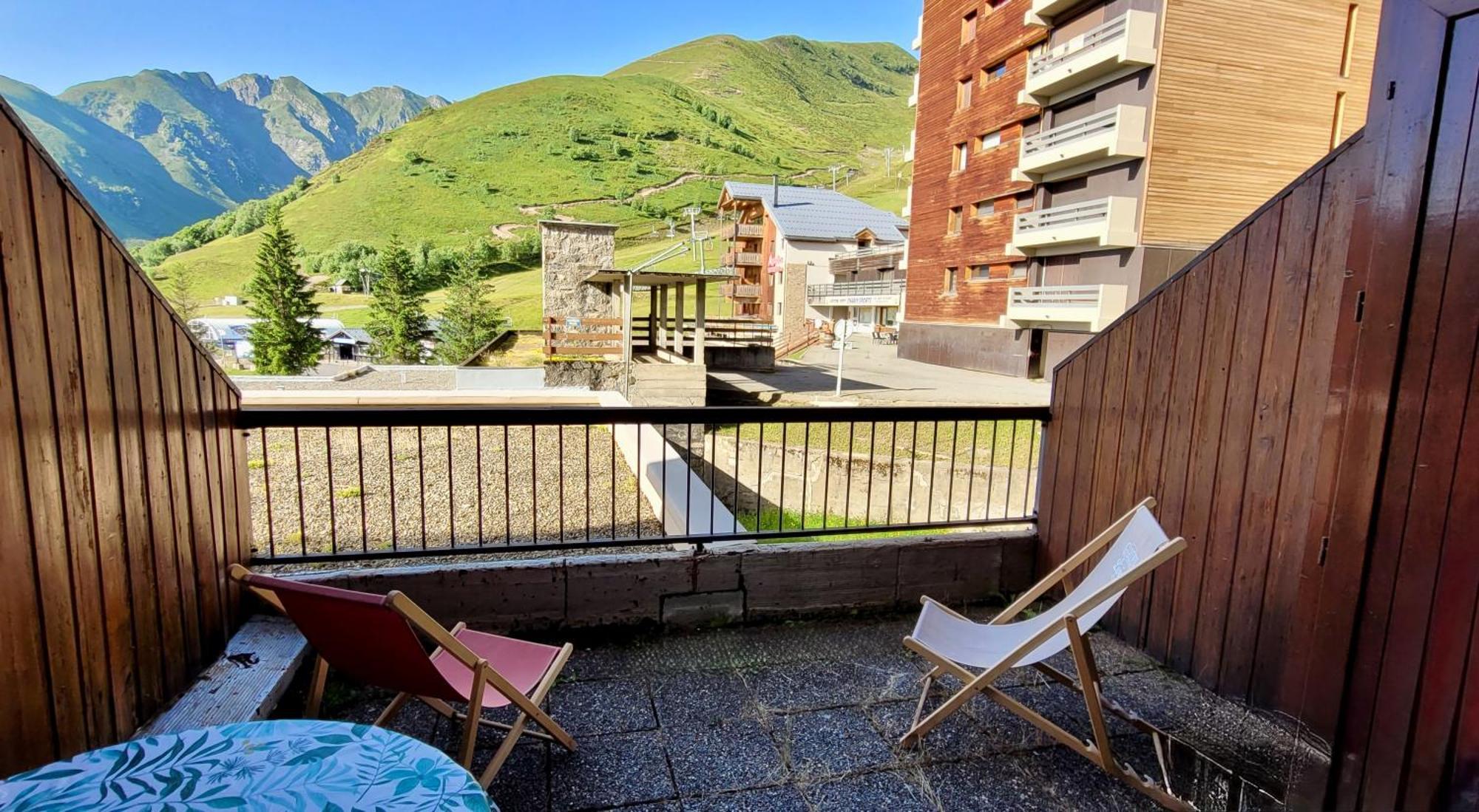 Charmant Appartement Au Pied Des Pistes, Avec Une Spacieuse Terrasse Ensoleillee Gouaux-de-Larboust Exterior photo